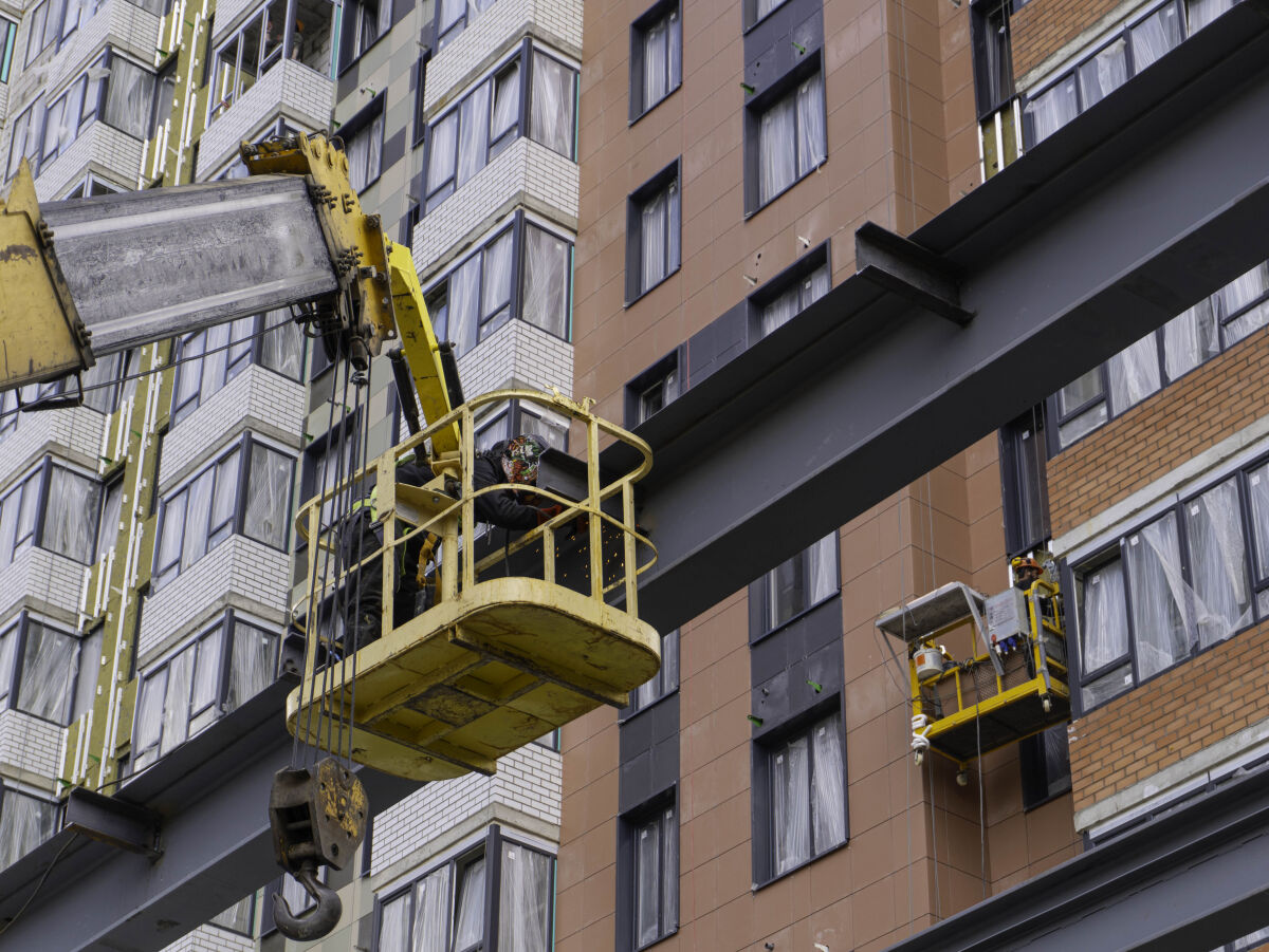 В Ростовской области с начала года запуск жилья упал на 28% - фото 1