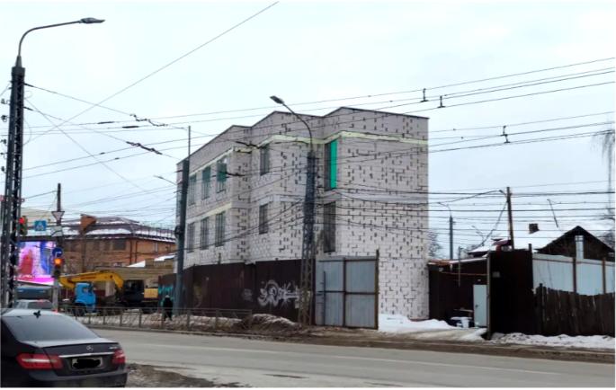 Трехэтажный самострой на улице Коминтерна в Сормове снесут по решению суда - фото 1