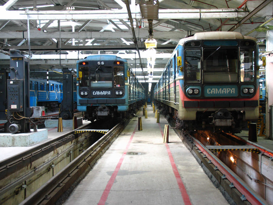 Современный поезд для метро доставили в Самару