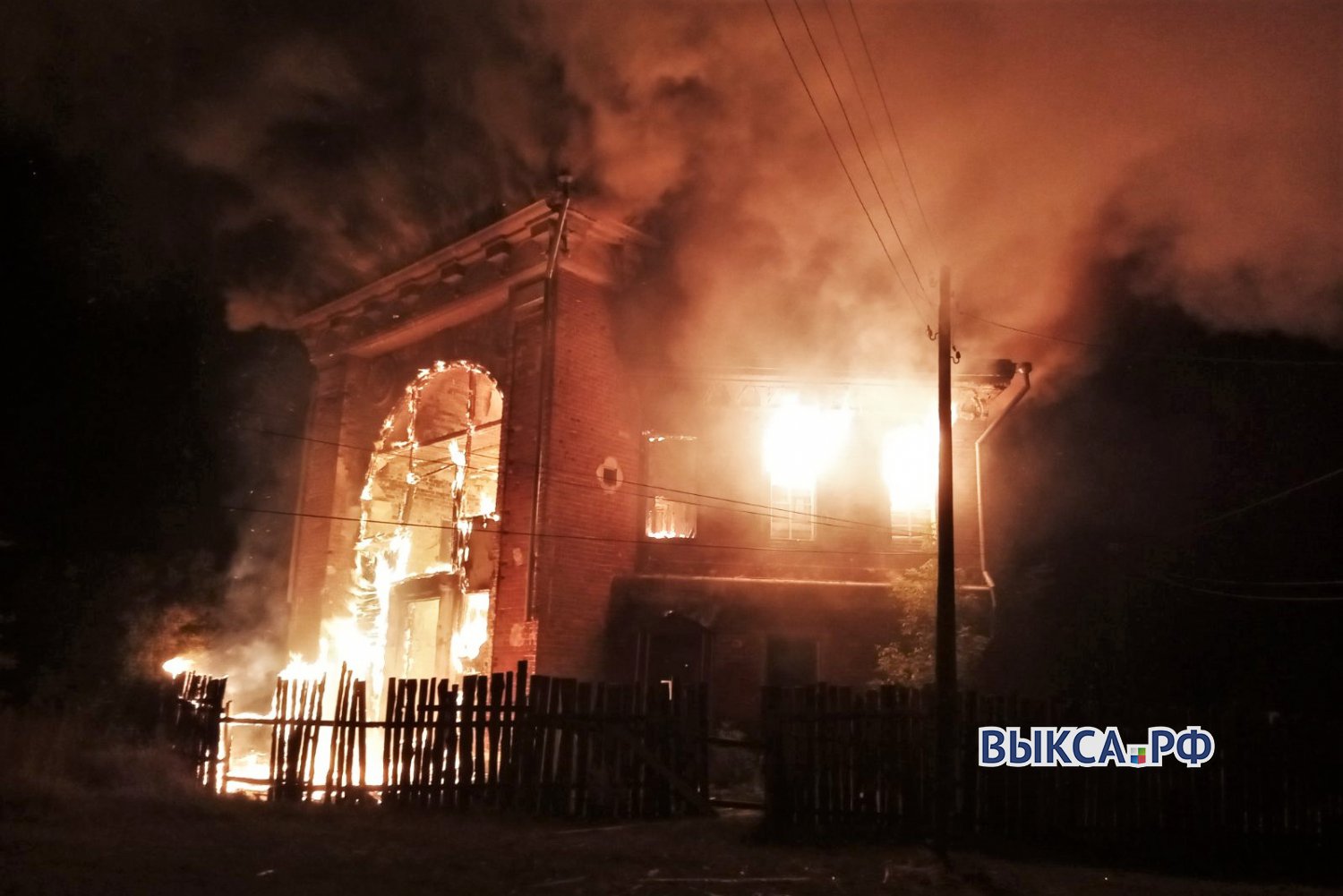 Охотничий домик Баташевых сгорел под Выксой - фото 1