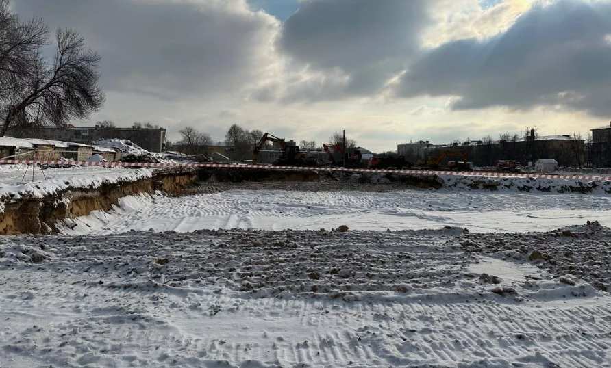 Строительство новой школы с бассейном началось в центре Дзержинске - фото 1