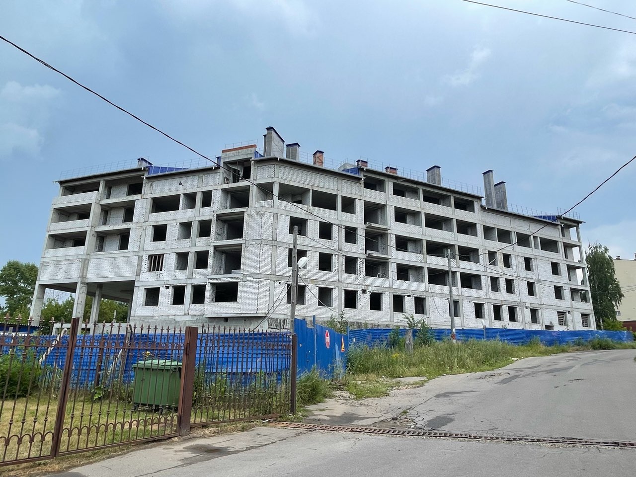 Жилые комплексы «Воскресенская слобода» и «Радуга» планируют достроить в 2022 году  - фото 1