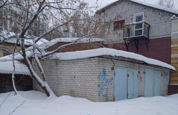 Нелегальные гаражи снесут у католической церкви в центре Нижнего Новгорода  - фото 1