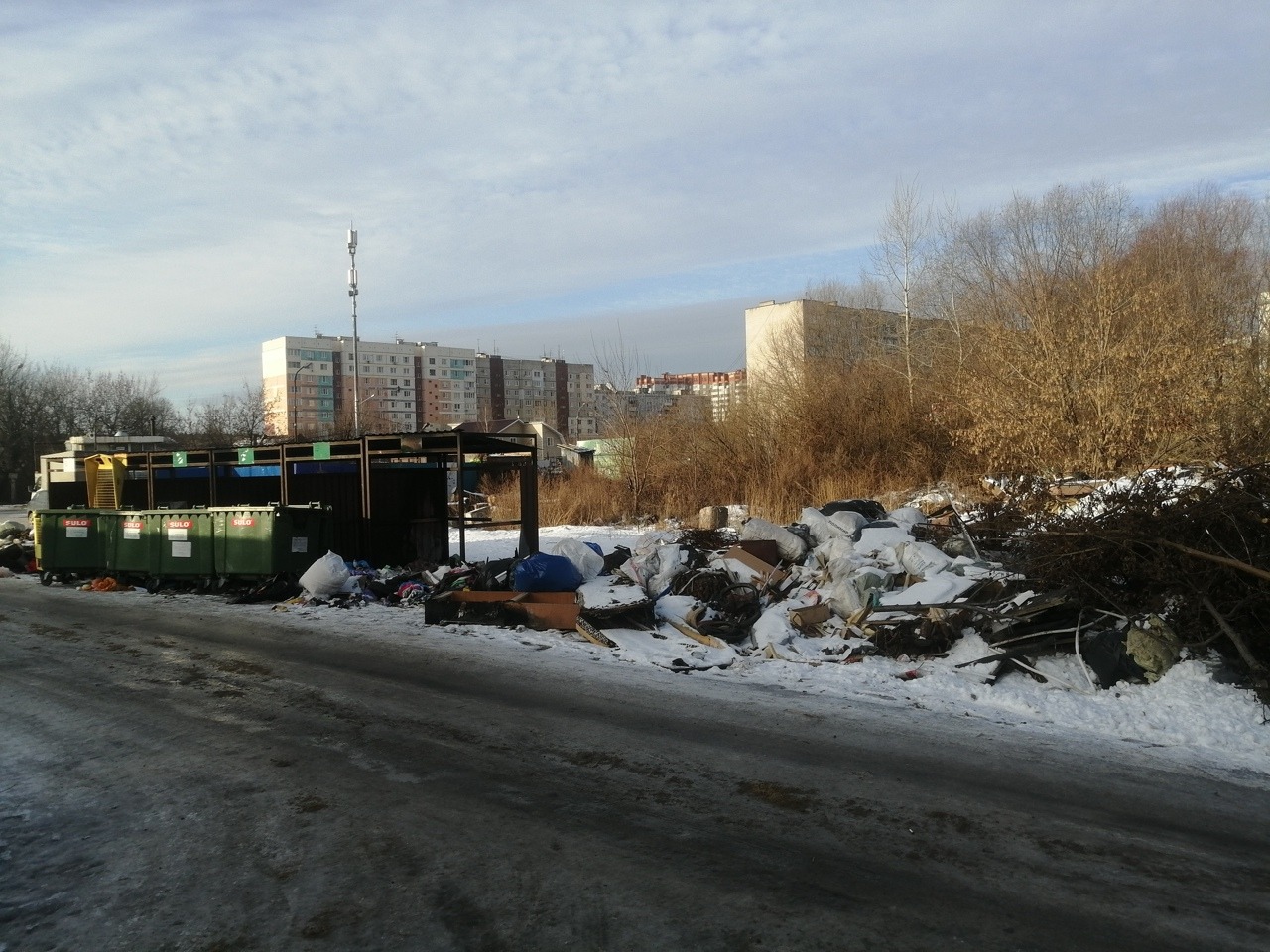 Порядка 80 кубометров мусора убрали с улицы Фонвизина в Канавинском районе - фото 1