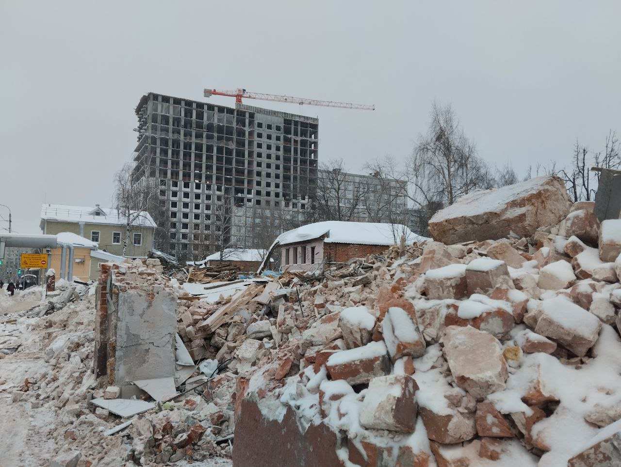 Дома начали сносить на месте будущего квартала правительства в Нижнем Новгороде - фото 1