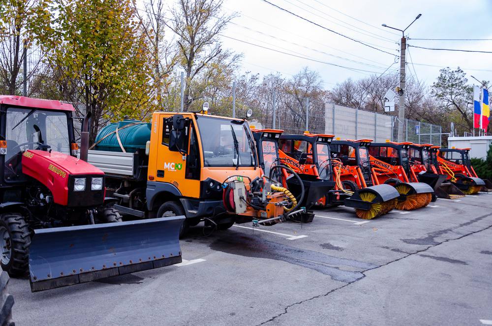 214 единиц коммунальной техники получит от Москвы Ростовская область - Фото 1